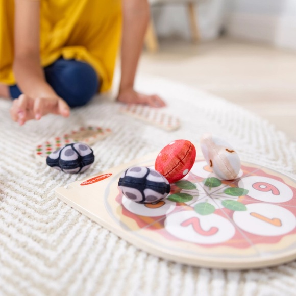 Melissa & Doug Wooden Double-Sided Pizza Topping Toss Game - Picture 4 of 8